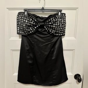 4SI3NNA Black and Silver Sequin Strapless Bow Dress, Medium